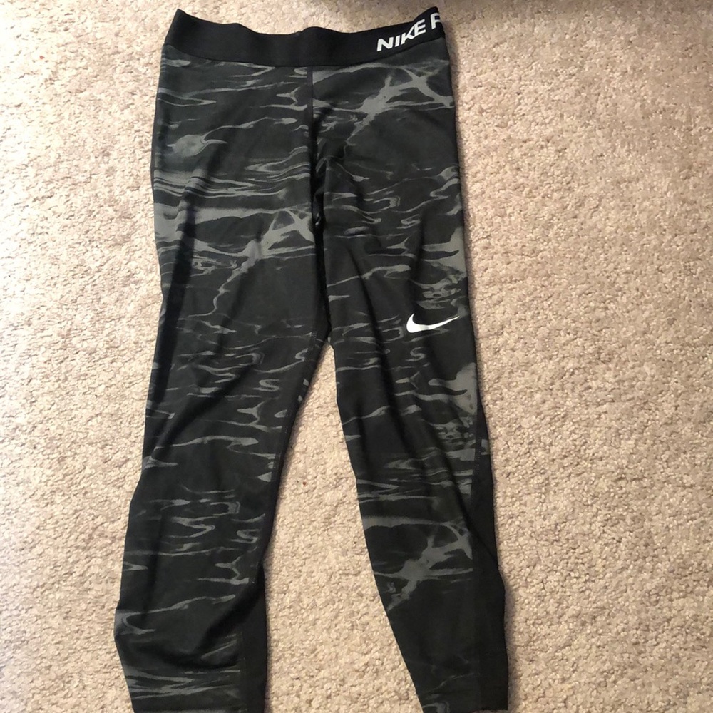 Nike pro dri fit leggings